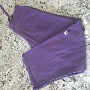 Lulu sweats